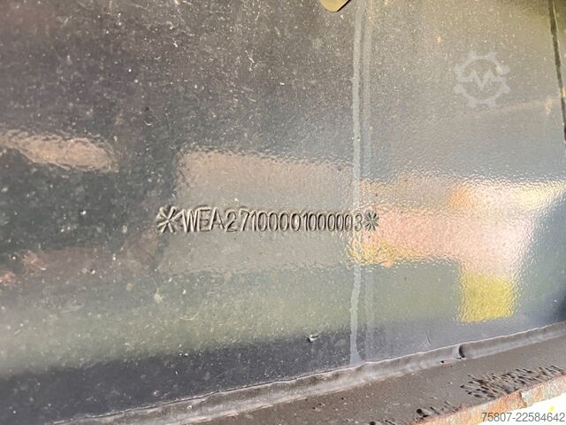 Beverage trailer  Schwenkwand Getränke Stapleraufnahme