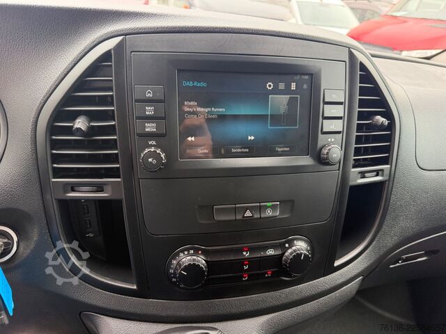Furgoneta MERCEDES-BENZ Vito 114 CDI Klima Navi Kamera Werkstatt Tempom.