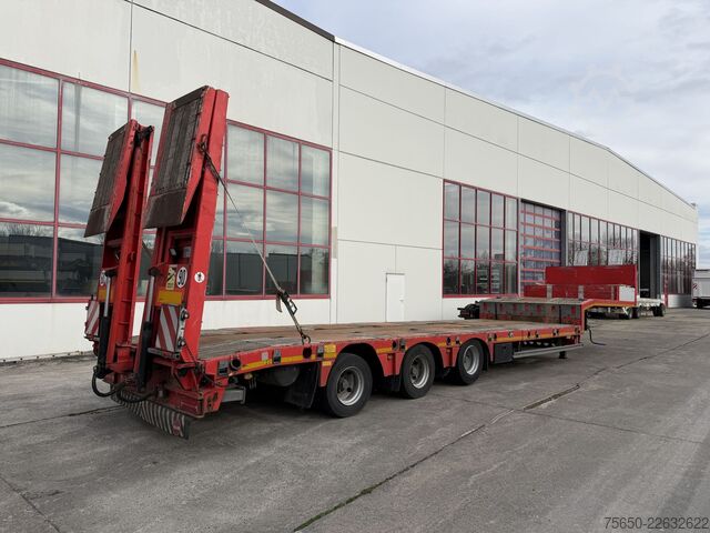 Semirremolque de plataforma baja Kässbohrer LB3E  3 Achs Satteltieflader, komplett überfahrbar
