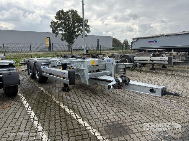 Прицеп с обменяемым шасси Schmitz Cargobull Zentralachsanhänger Wechselfahrgestell Standard
