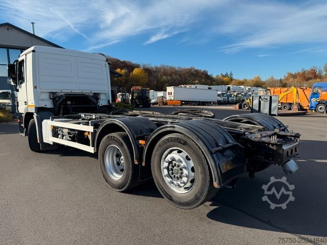 LKW-Fahrgestell MERCEDES-BENZ Actros MP 3 2532 6x2 Euro 5