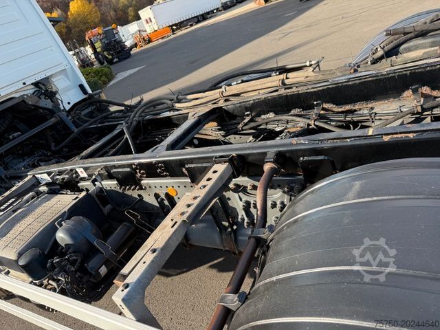 LKW-Fahrgestell MERCEDES-BENZ Actros MP 3 2532 6x2 Euro 5