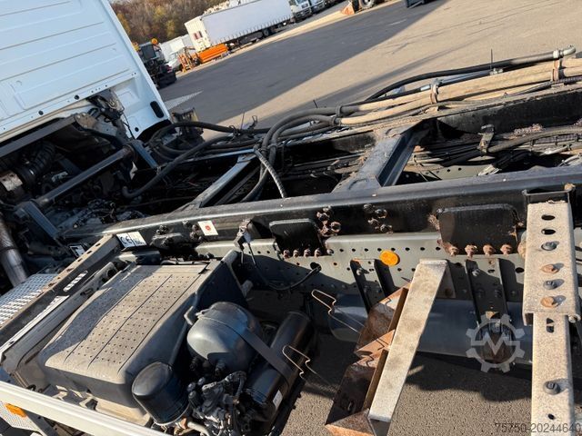 LKW-Fahrgestell MERCEDES-BENZ Actros MP 3 2532 6x2 Euro 5