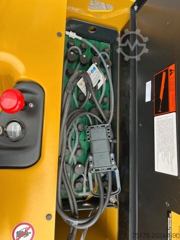 Kézi emelő YALE MS 12 AC / Triplex: 4m! / nur 229h! / 2014
