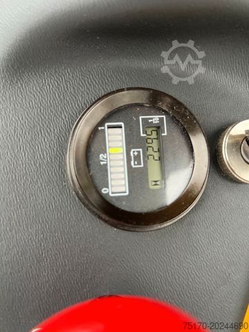 Kézi emelő YALE MS 12 AC / Triplex: 4m! / nur 229h! / 2014