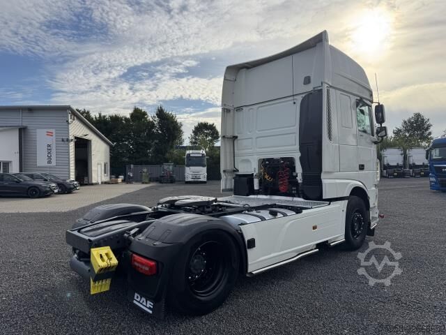 Standartinis vilkikas DAF XF 530 SSC Intarder Standklima Lightfix Bügel