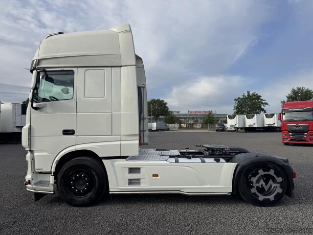Standartinis vilkikas DAF XF 530 SSC Intarder Standklima Lightfix Bügel