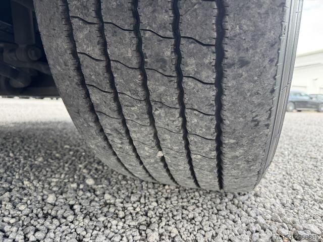 Standartinis vilkikas Mercedes-Benz 1851 LS Actros Gigaspace Retarder 2 x PTO