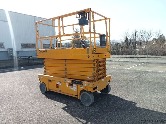 Scherenhubtisch Haulotte Compact 14