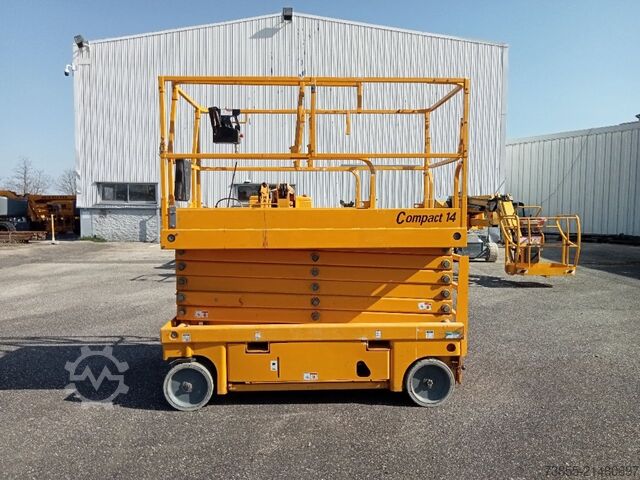 Scherenhubtisch Haulotte Compact 14