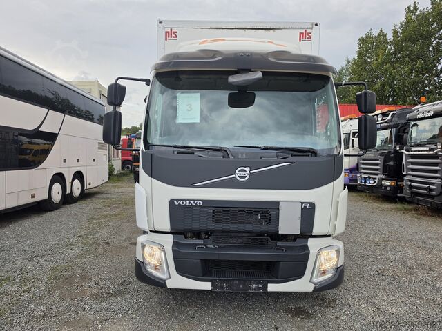 škatlasti tovornjak Volvo FL 250 Koffer mit Portaltüren
