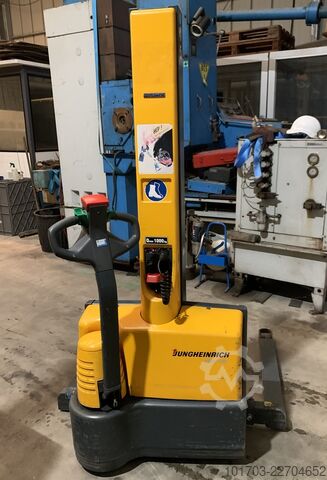 Xe nâng điện loại Stacker Jungheinrich EMC B10