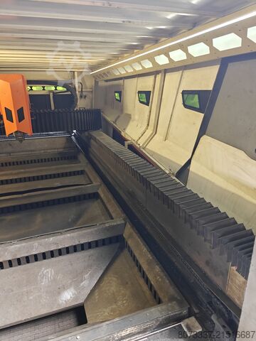 Laserleikkauskone Ermaksan Fibermak Momentum Gen-2