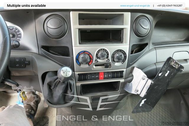 Кутиевиден ван iveco Daily 35 S11 C30C AUTOMATIK KAMERA Regale LUFT
