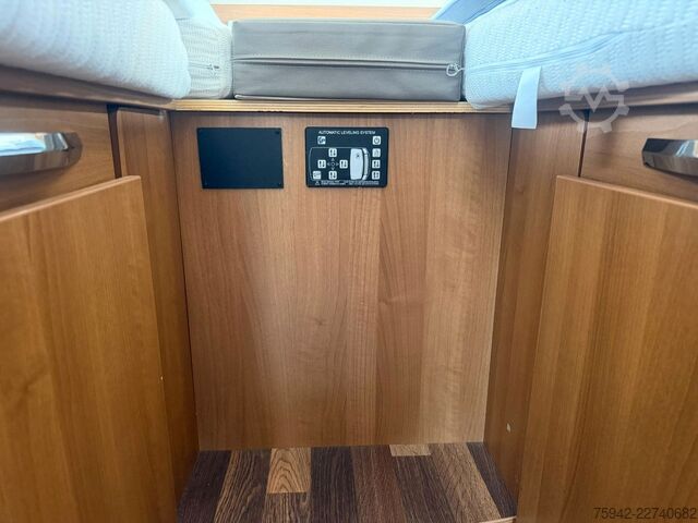 अर्ध-संयोजित कैम्पर KNAUS Van MEG 650 Platinum Selection MEG *Sol