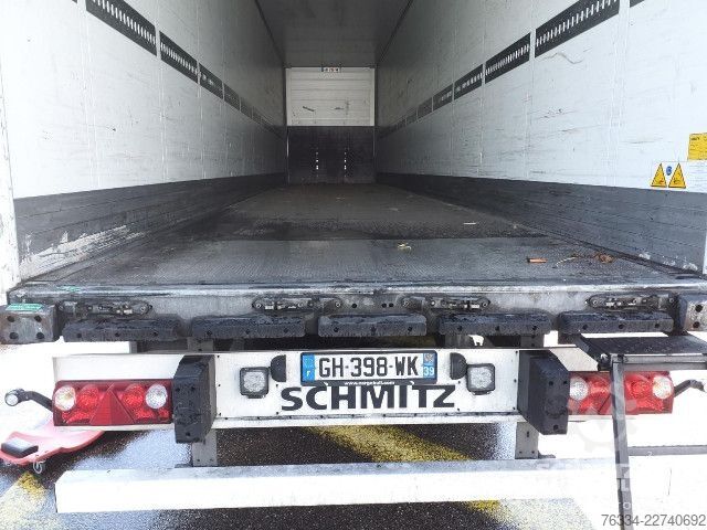 Box semitrailer Schmitz Cargobull Semitrailer Dryfreight Mega