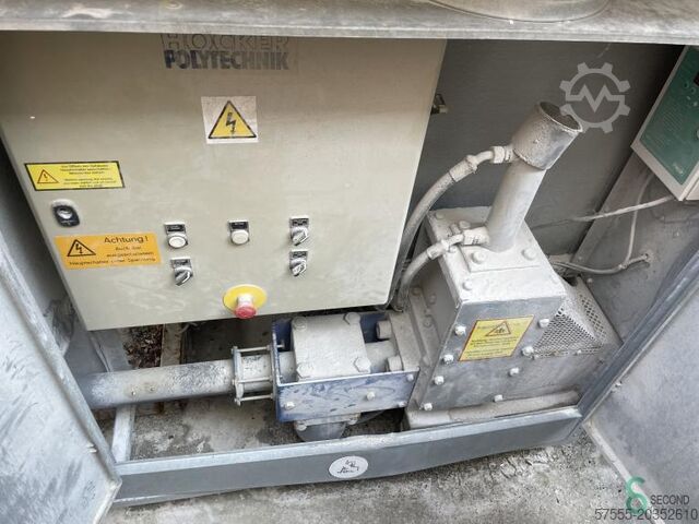 เครื่องอัดก้อน Höcker Polytechnik BrikStar C 3-19-L 2010 Höcker Polytechnik BrikStar C 3-19-L