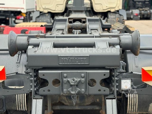 Kamion me krah të lëvizshëm për kontejnerë MERCEDES-BENZ Arocs 1827 4x2 HYVA-Abrollkipper