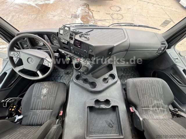 Kamion me krah të lëvizshëm për kontejnerë MERCEDES-BENZ Arocs 1827 4x2 HYVA-Abrollkipper