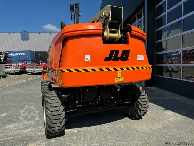 Platforma telescopică JLG 660SJ