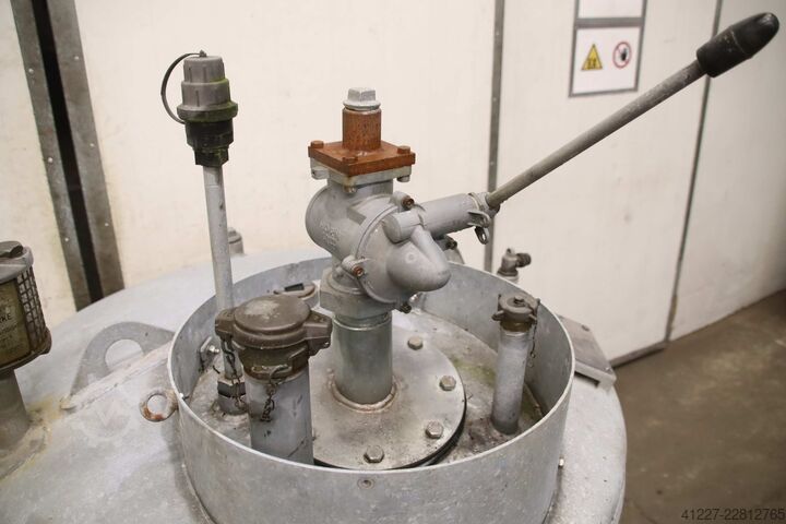 Instalasi tangki Rietberg Tankinhalt 600 l  DIN 6623/2/A