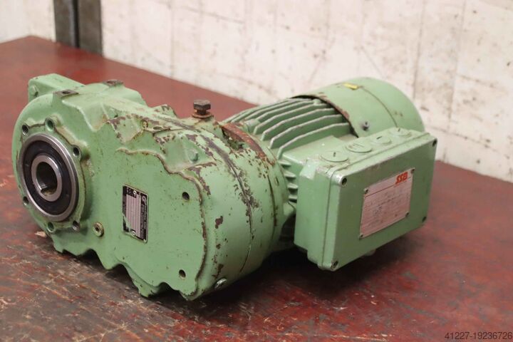Мотор-редуктор 0,75 кВт 600/61 об/мин Nord SSB SK 3080A F  05-0410.208.50-K1