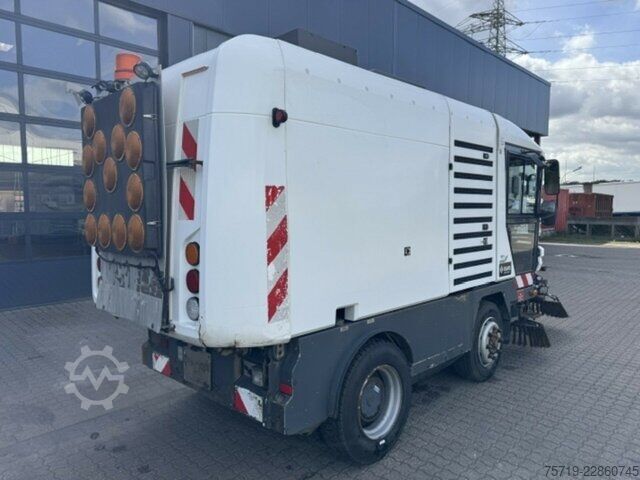 Furgon Ravo Ravo 560 Straßenkehrmaschine
