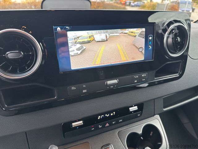 Komercijalno vozilo sa visokim krovom MERCEDES-BENZ Sprinter 319 CDI 4x4 Pro Automatik LED L2H2 AHK