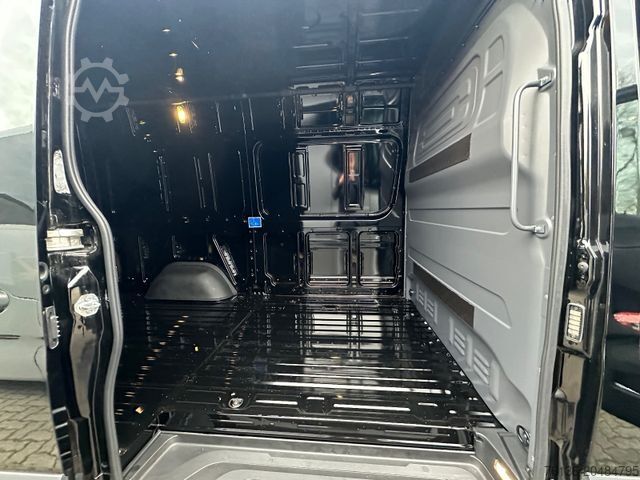 Komercijalno vozilo sa visokim krovom MERCEDES-BENZ Sprinter 319 CDI 4x4 PRO Automatik LED L2H2 AHK