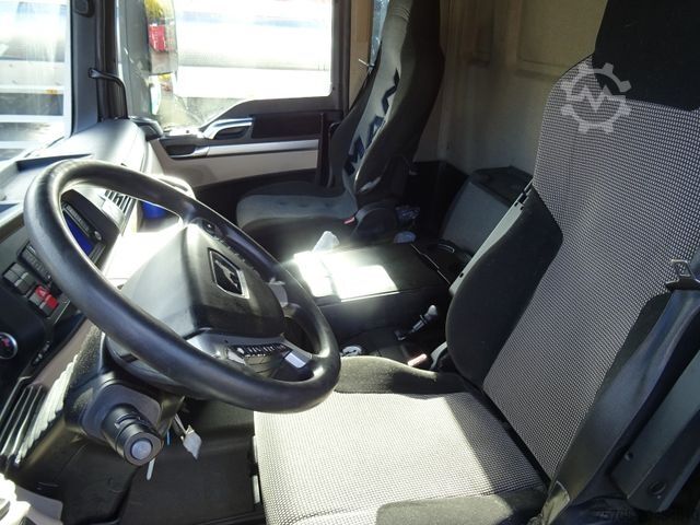 Autocamion transport băuturi MAN 26.460 TGS*kpl Zug Schwenkwand*2x LBW*NLA*38 Pal