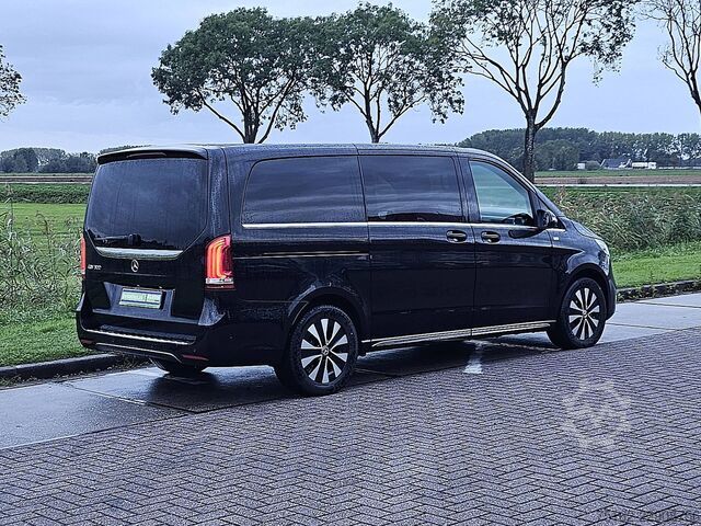 Passenger transportation MERCEDES-BENZ EQV 300 L2 365KM WLTP LED 360Camera Leer 110Kw-...