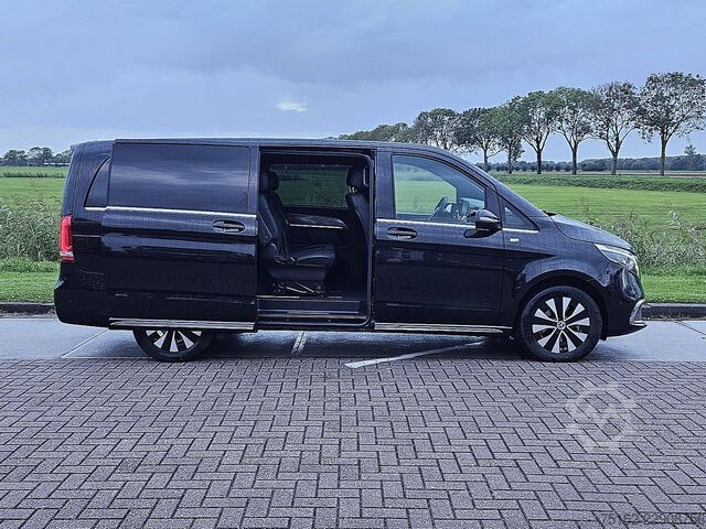 Passenger transportation MERCEDES-BENZ EQV 300 L2 365KM WLTP LED 360Camera Leer 110Kw-...