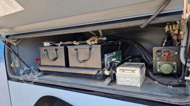 Karavan/obytné auto Neoplan Starliner 2 XXL Wohnbus Setra