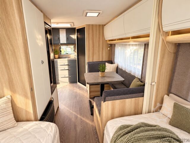 Karavan HOBBY De Luxe 460 SL Modelljahr 2027 ausgestellt!