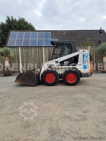 Mini excavator BOBCAT 753