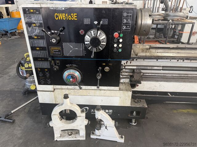 Univerzalni tokarski stroj DMTG DALIAN CW 6163 E