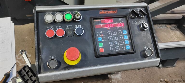 διπλό πριόνι κοπής υπό γωνία Elumatec DG 244