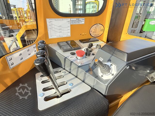 Stivuitor cu patru direcții Combilift C4000 DUPLEX 4500 SIDE SHIFT FULL CABIN