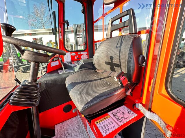 Cărucior cu stivuitor cu 4 căi Combilift C4000 / TRIPLEX / 9300MM / GAS / TOP1