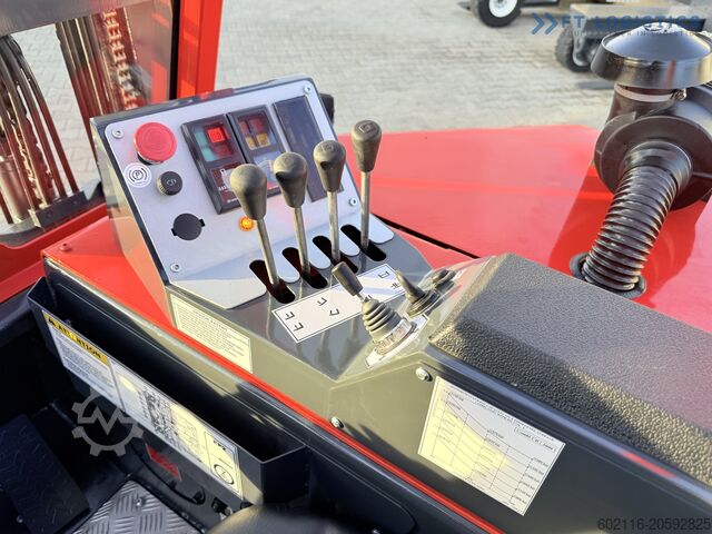 Stivuitor cu patru direcții Combilift C3000CB GAS TRIPLEX 4900 FREE-LIFT