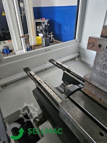 Vertikales Bearbeitungszentrum AWEA AF-1000