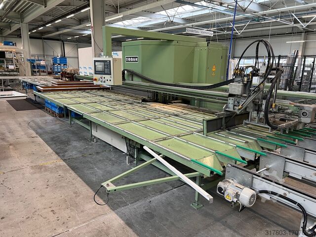 Machine à souder (fabrication de fenêtres) URBAN AKS 6405 + SV 530