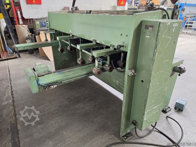 Hydraulic guillotine shear Donewell 2500 3
