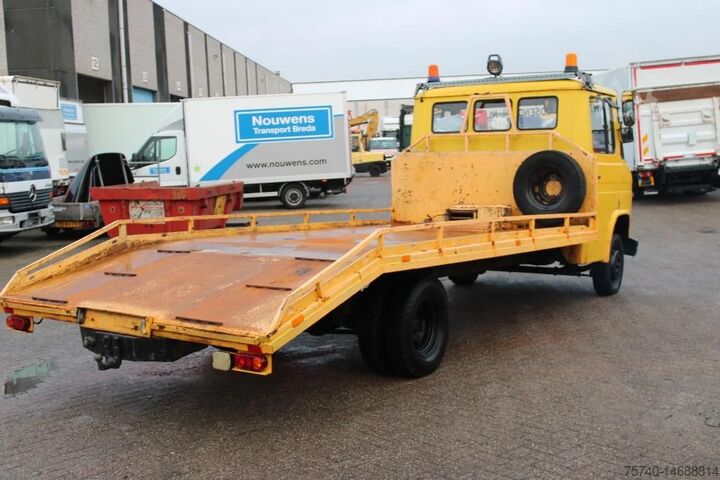 Transporteur de voitures Mercedes-Benz 508 MANUAL