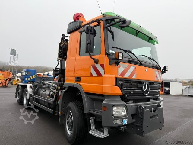 Ostatní MERCEDES-BENZ Actros 2632 6x4/2 Meiller + HMF Kran