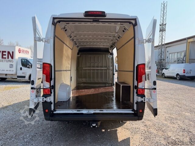 Xe van thùng kín Fiat Ducato L4H2 180 LED Kamera Klima AHK