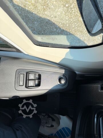 Xe van thùng kín Fiat Ducato L4H2 180 LED Kamera Klima AHK