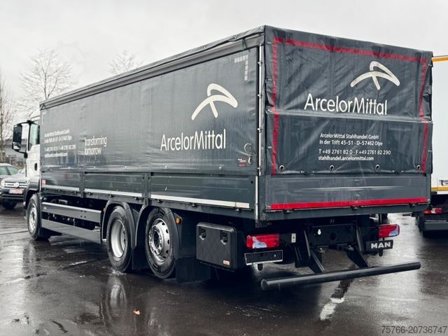 Flatbed truck with tarp MAN TGS 26.460 L / LENKACHSE / STAHLPRITSCHE
