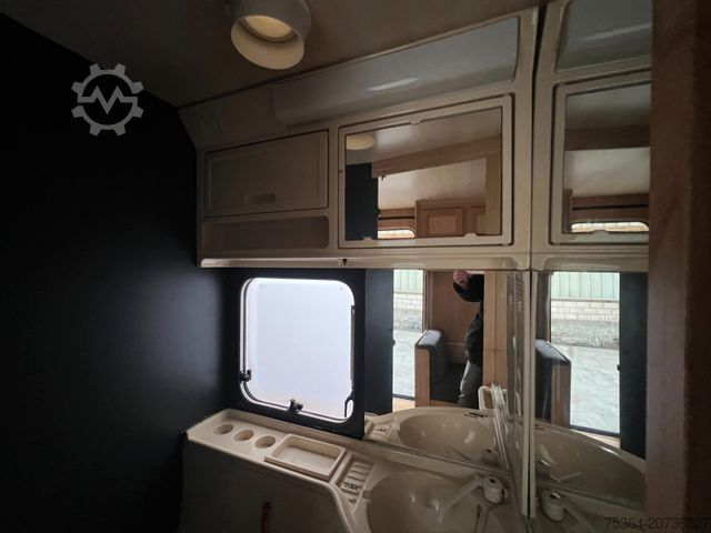 Karavan LMC 490 P FestBett + Etagenbett