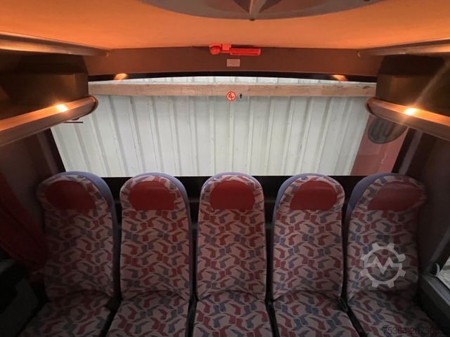 Bus pariwisata MERCEDES-BENZ Medio 4.2 D 130 kw 26 Sitze Dachklima Ahk Euro 3